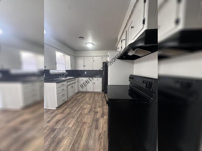 Foto del edificio - 1417 Shalimar Dr