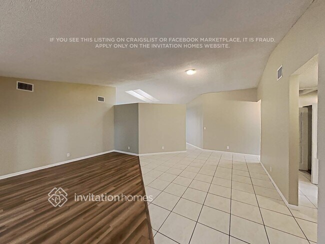 Foto del edificio - 7721 NW 23rd St