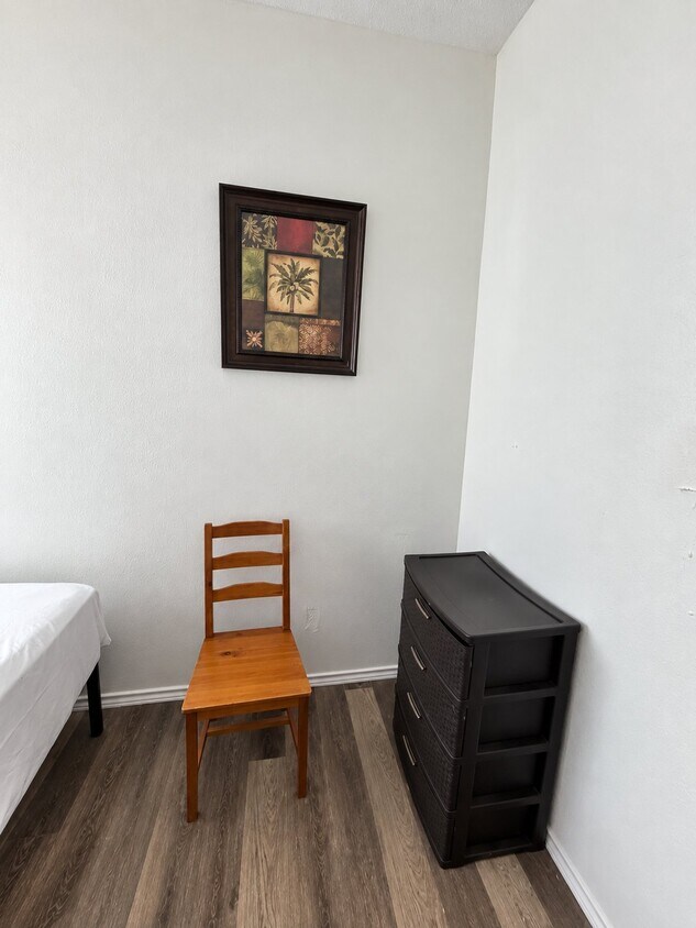 Foto del edificio - 2315 Gilford St