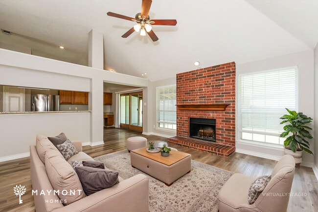 Building Photo - 819 Crooked Creek Ln