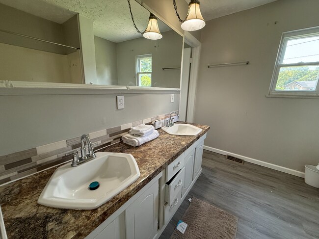 Dormitorio principal - 4801 Beaucroft Ct