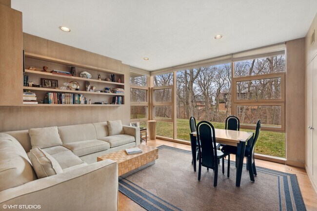 Building Photo - 155 S Deere Park Dr
