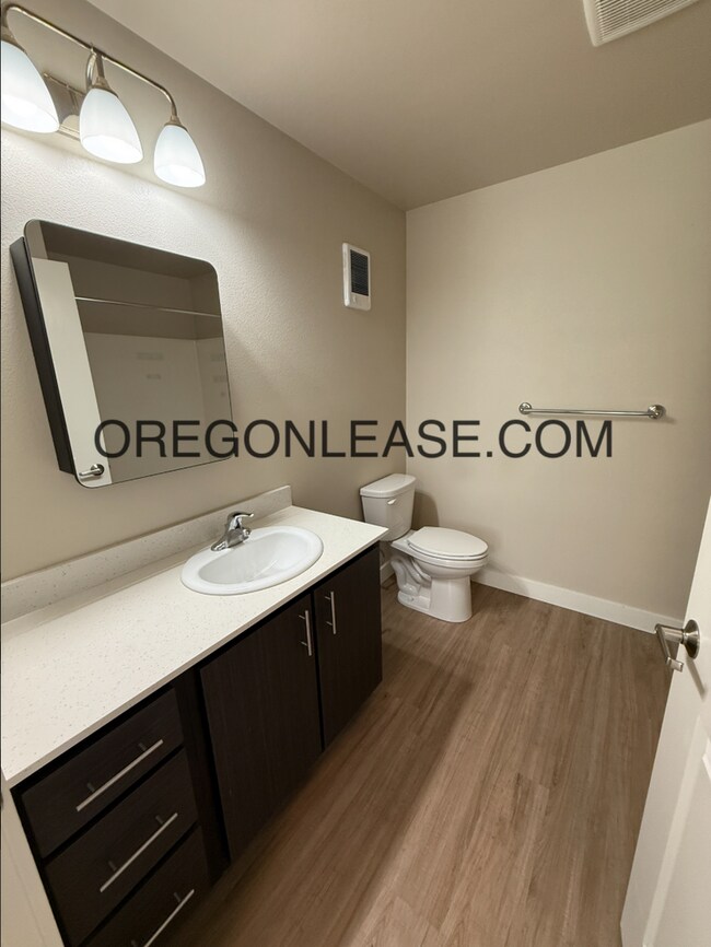 Foto del edificio - Newer 2-Bedroom Apartment located off Jasper rd in South Springfield