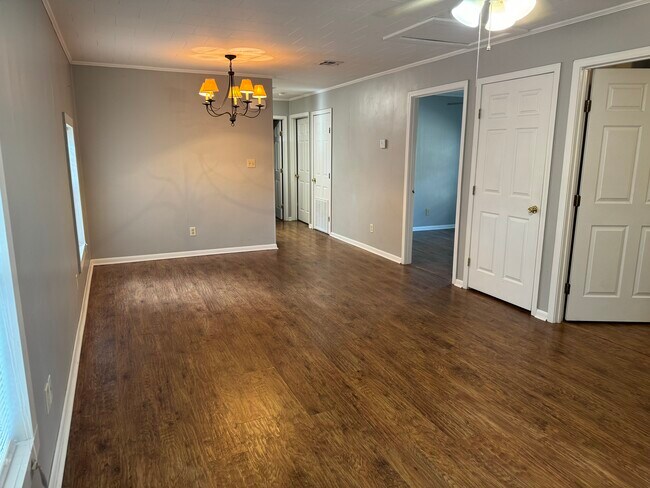 Foto del edificio - 405 E Spruce St