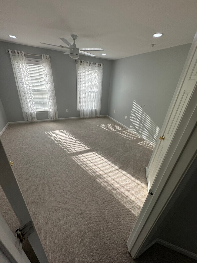 Foto del edificio - 13909 Clarkwood Ln