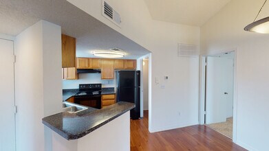 Interior Photo - Regatta Shores