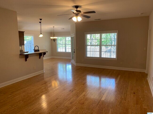 Building Photo - 128 Somerset Park Dr