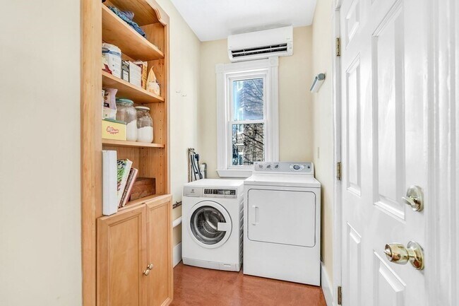 Foto del edificio - 4 Bucknam St