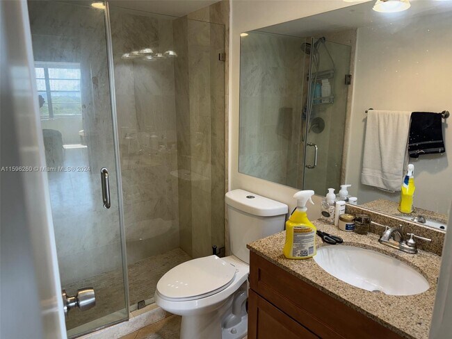 Foto del edificio - 2801 NE 183rd St