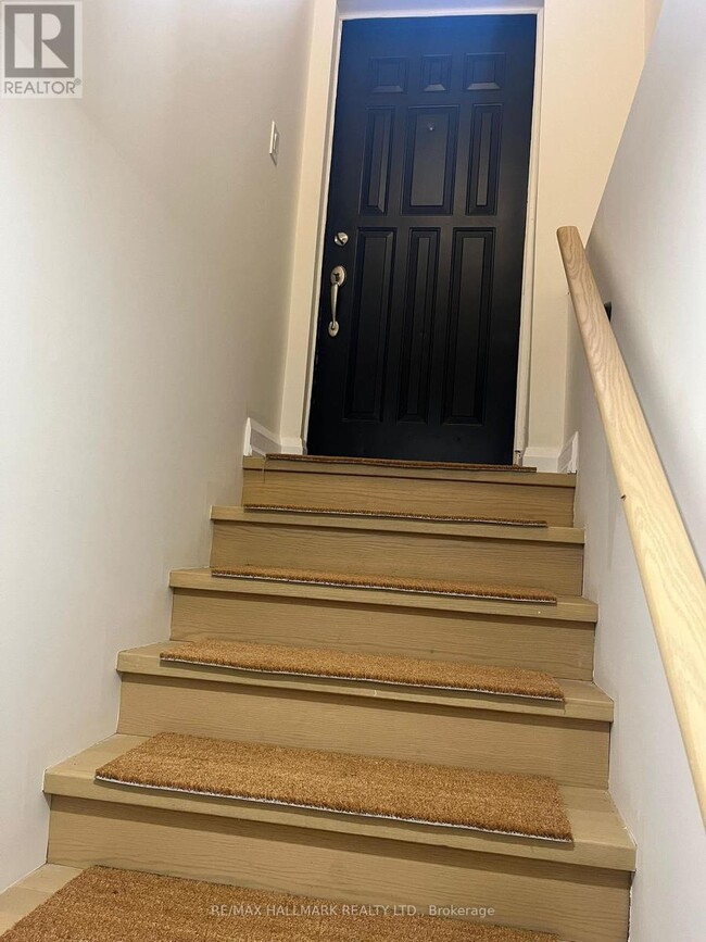 Building Photo - 30 Gatcombe Cir