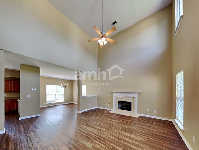 Building Photo - 1414 Saddle Crest