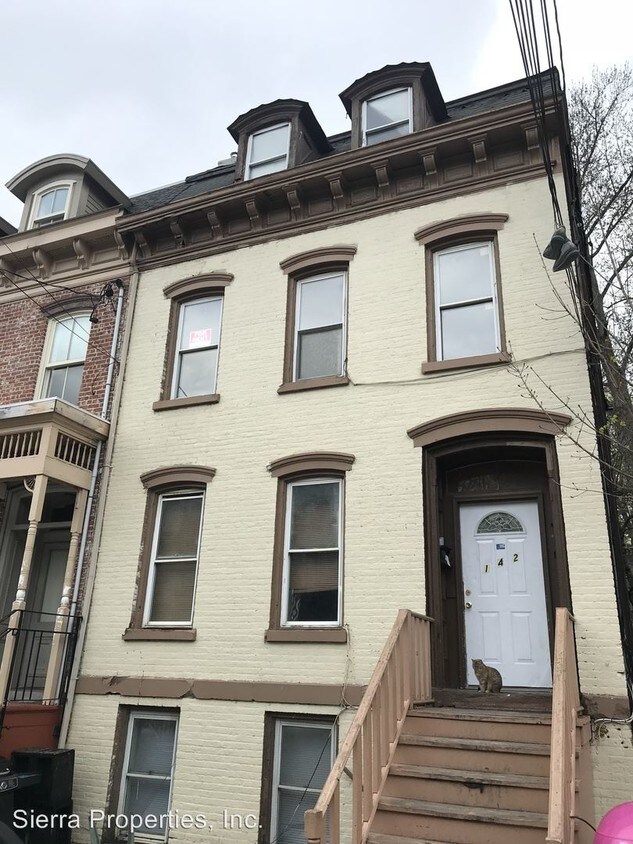 Primary Photo - 142 Lander St