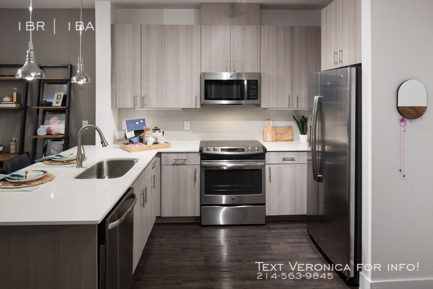 Foto principal - DT East Side Living Walkable to all nightlife