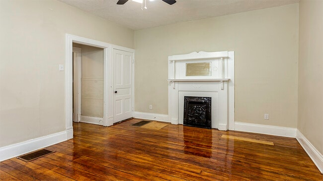 Dining Room - 527 Riddle Rd