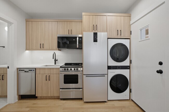 Foto del edificio - 2237.5 N Bissell St