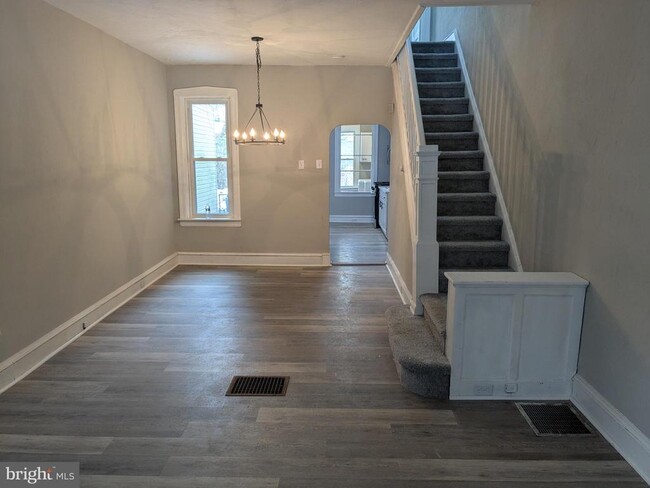 Building Photo - 1261 CHASE