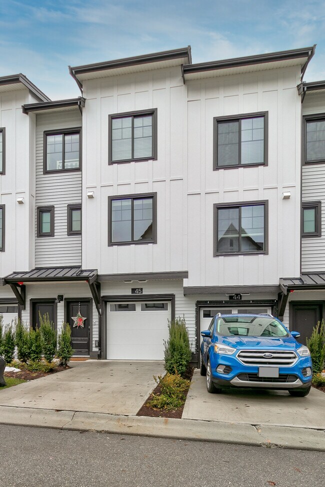 Photo du bâtiment - 7967 197 St