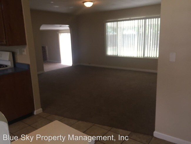 Foto del edificio - 3 br, 2 bath House - 1339 W Riggin Ave