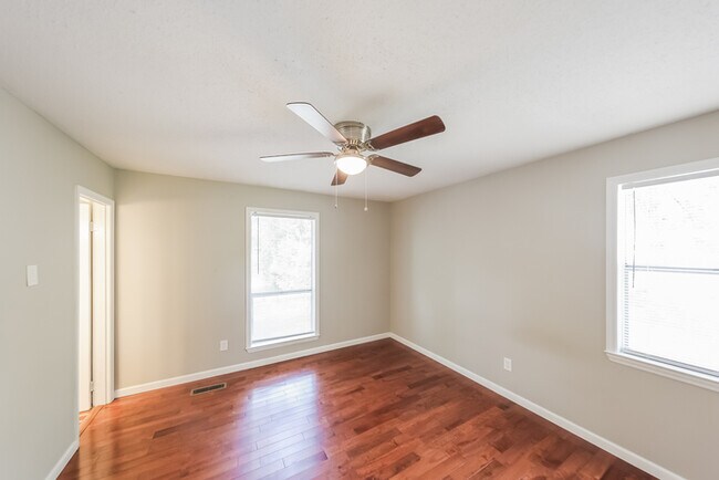 Building Photo - Charming Split Level Home in Birmingham, AL!