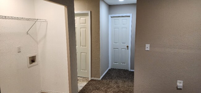 Foto del edificio - 623 Adams St