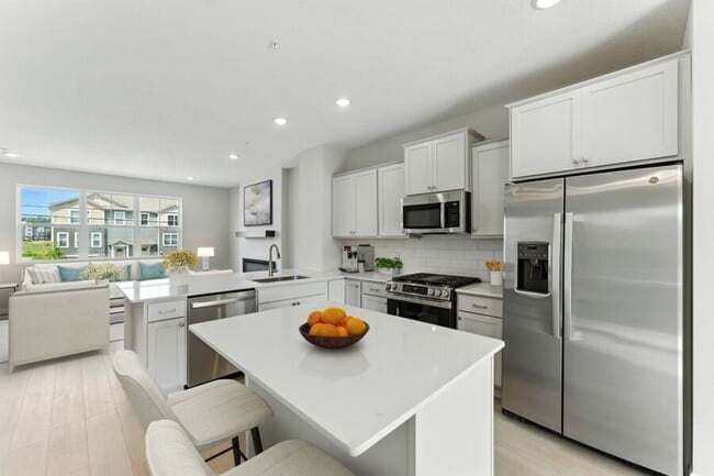 Building Photo - 1541 Traverse Ln