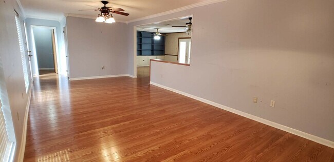 Foto del edificio - 7903 Brentwood