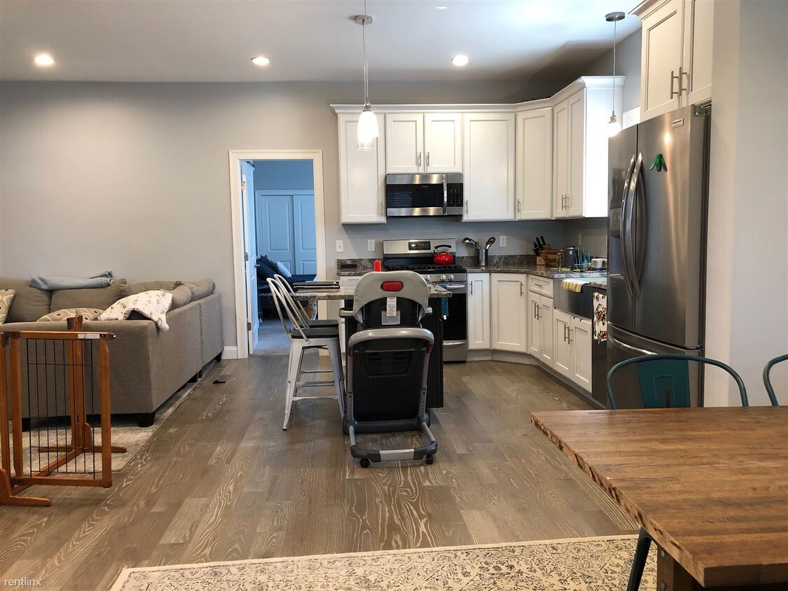 2 br, 2 bath - 35 Pope St Apt 1 - 2 br, 2 bath  - 35 Pope St Apt 1
