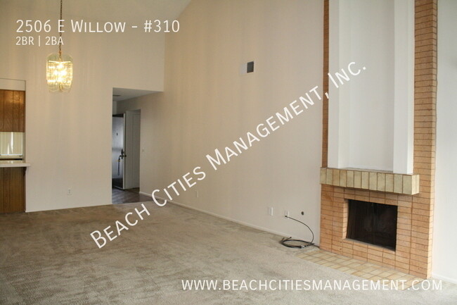 Building Photo - Nice 2 Bedroom, 2 Bath Condo with Luxuriou...