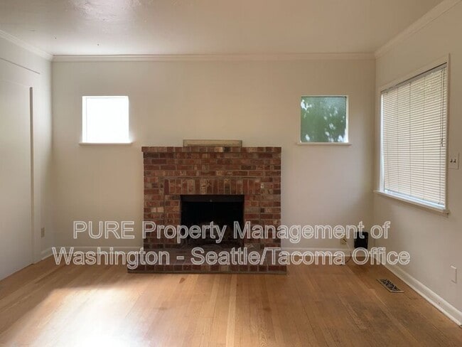 Building Photo - 2207 N 39th St