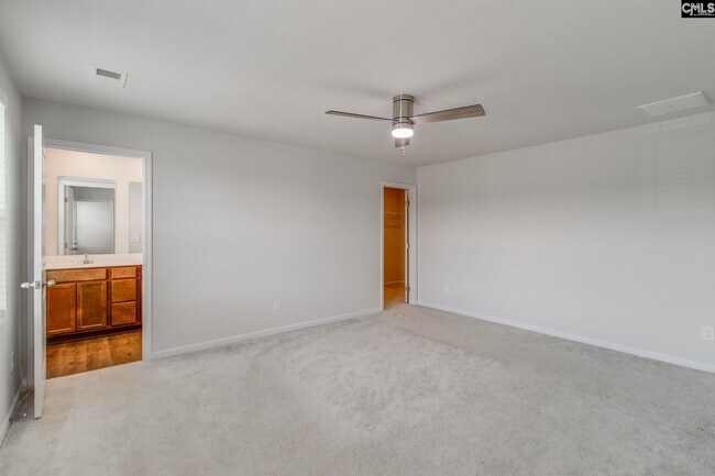 Foto del edificio - 3038 Blue Brook Ln