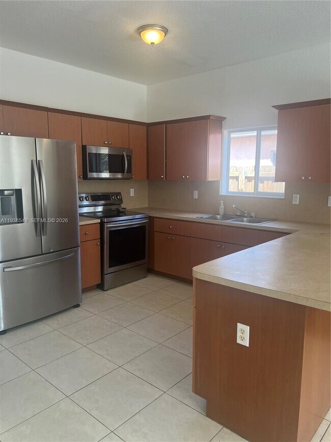 Foto del edificio - 1304 SE 7th Ct