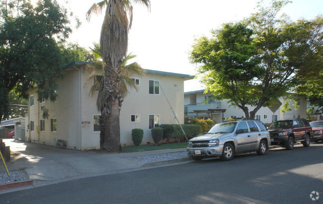 Building Photo - Pauline Apartments