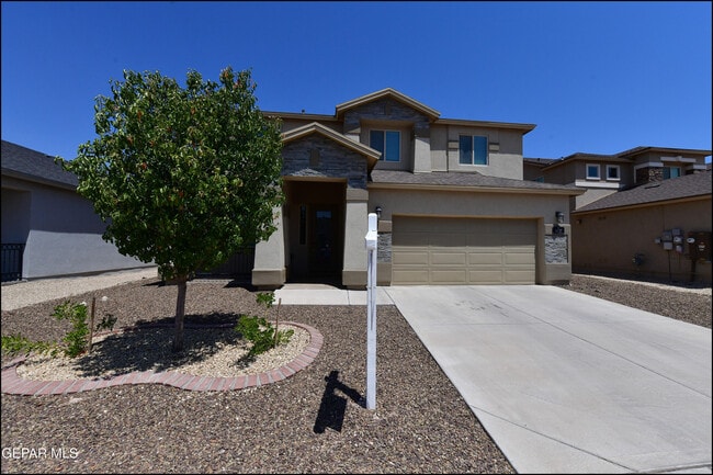 Building Photo - 14717 Tierra Escape Ave