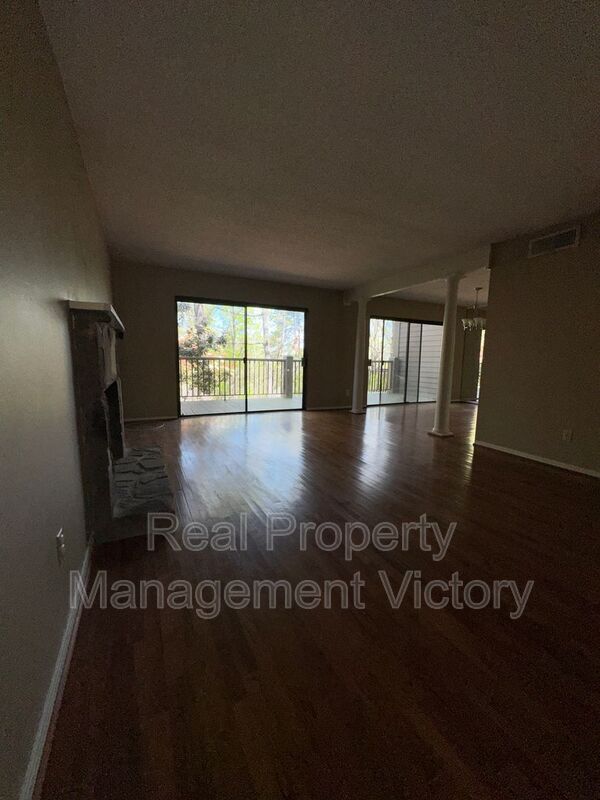 Building Photo - 101 Cambrian Way