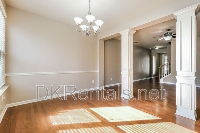 Foto del edificio - 6685 Story Cir