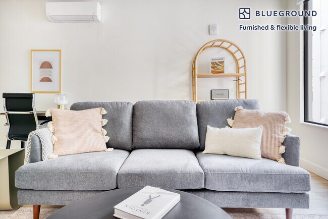 Foto del edificio - 2033 Blake St