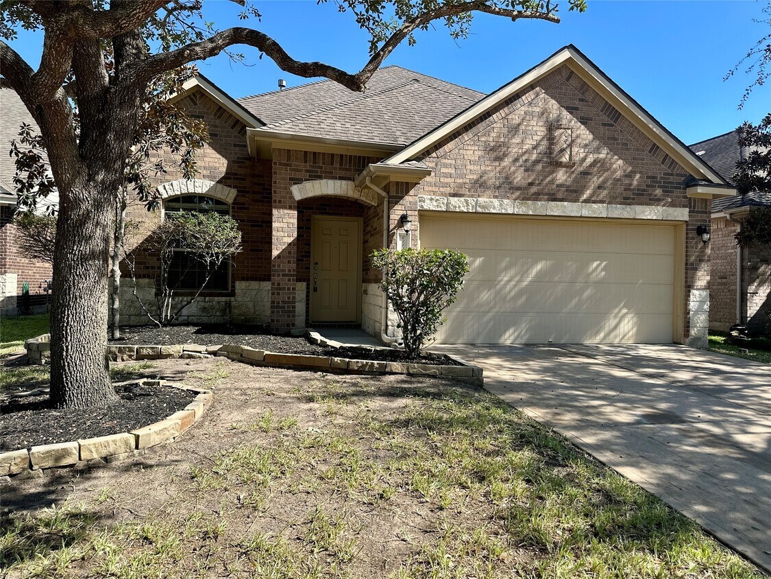 Foto principal - 6111 Grassy Haven Ln