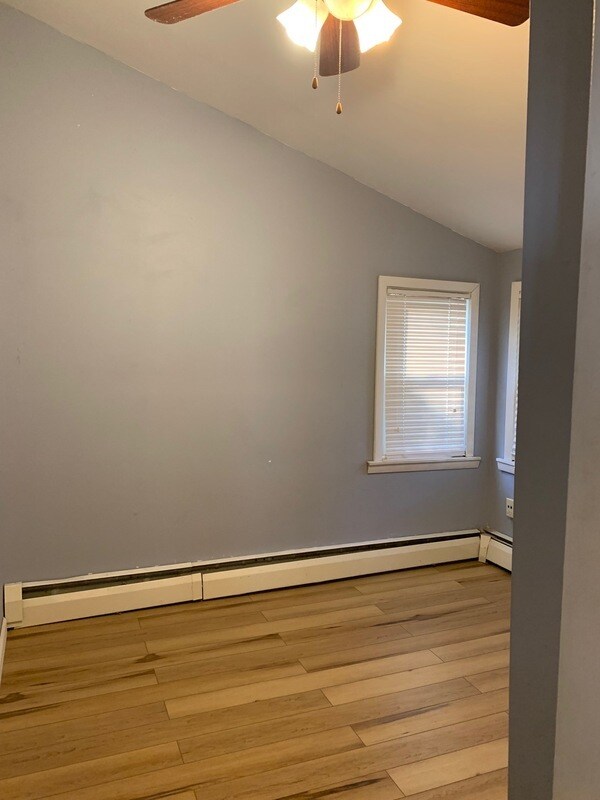 Building Photo - 1290 Bablon