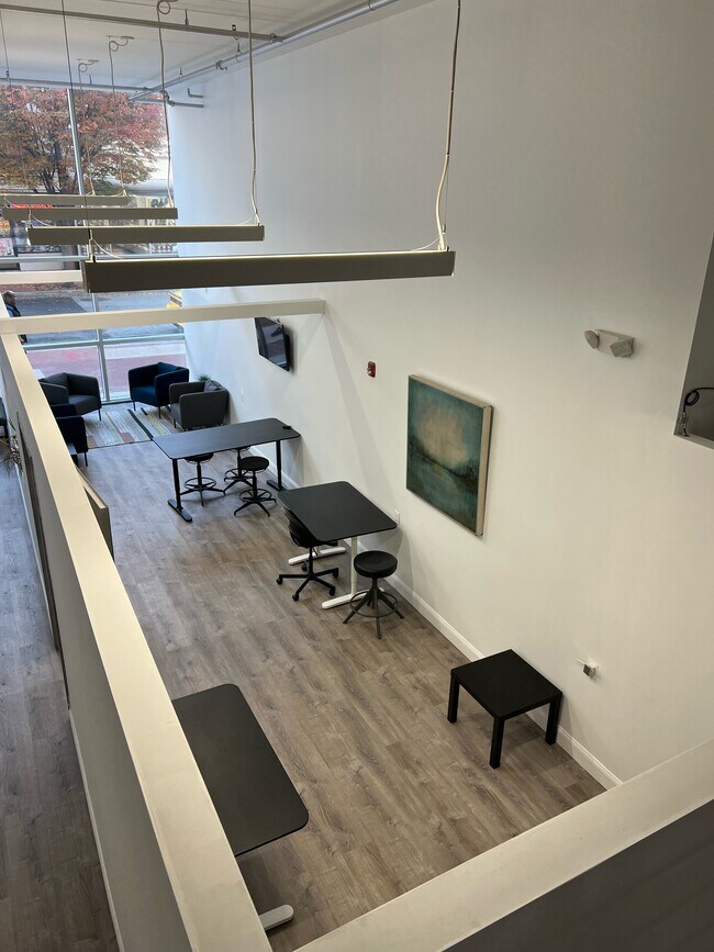 Salón de inquilinos - Lexington Lofts Apartments