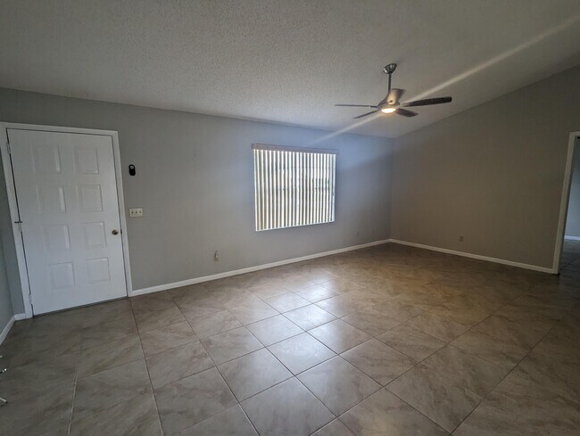 Foto del edificio - 622 SW Stillman Ave