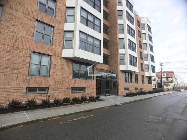 Foto del edificio - 2Br/2Bth, Great Locaton! Walk to T, Star Market, BU