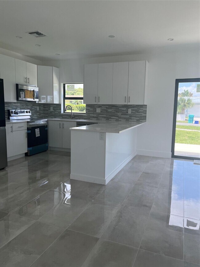 Foto del edificio - 2877 SE 1st Ct