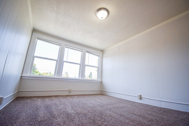 Foto del edificio - 3716 SE 14th Ave