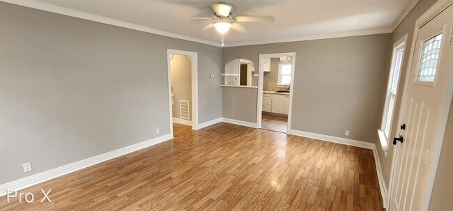 Foto del edificio - 2 br, 1 bath House - 1911 S Connor