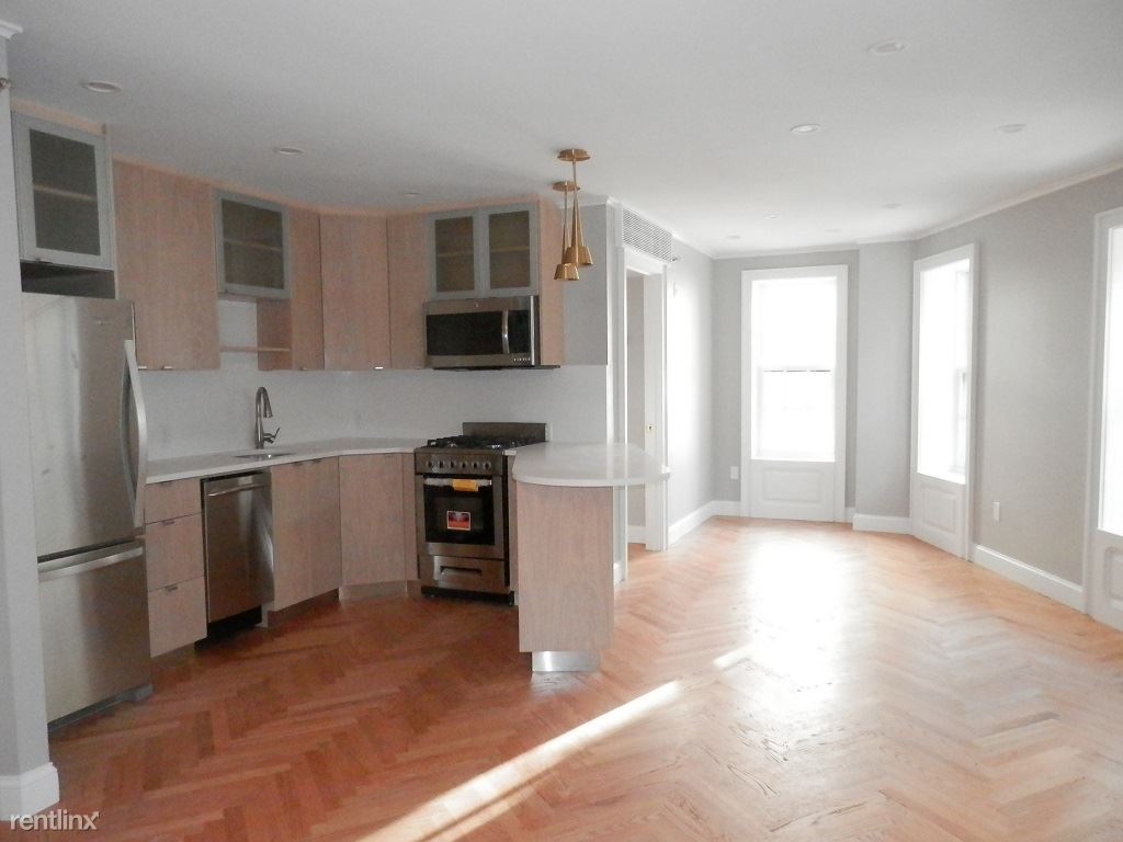 Primary Photo - 40 Macdougal St