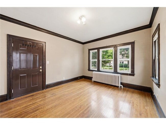 Building Photo - 3721 Grand Ave S