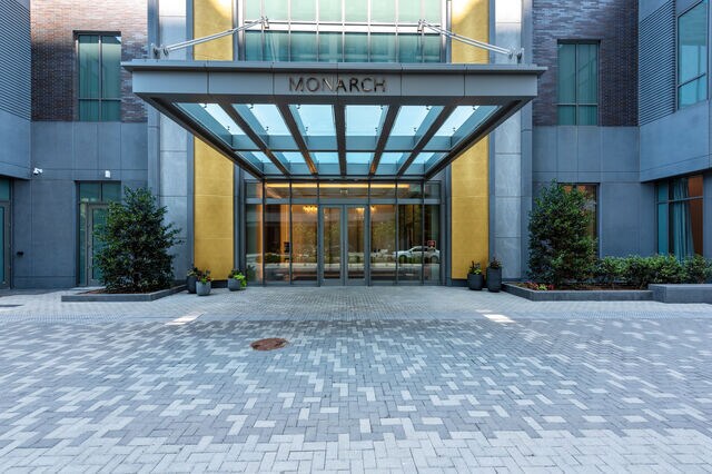 Foto del edificio - 7887 Jones Branch Dr