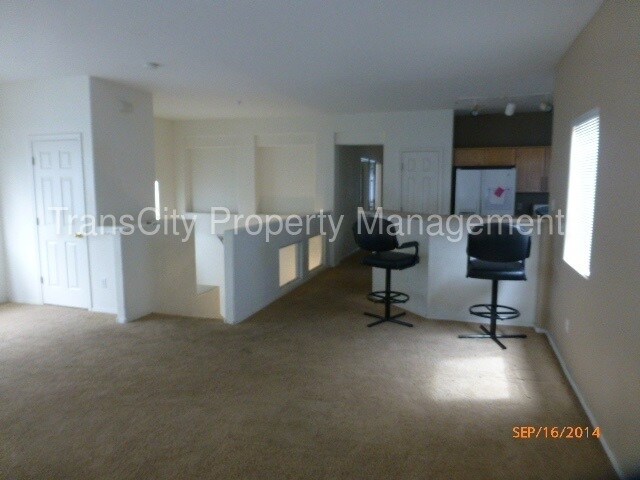 Building Photo - 525 N Miller Rd