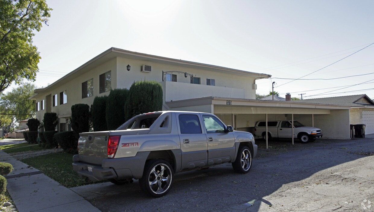 Building Photo - 1315 Arrow Hwy