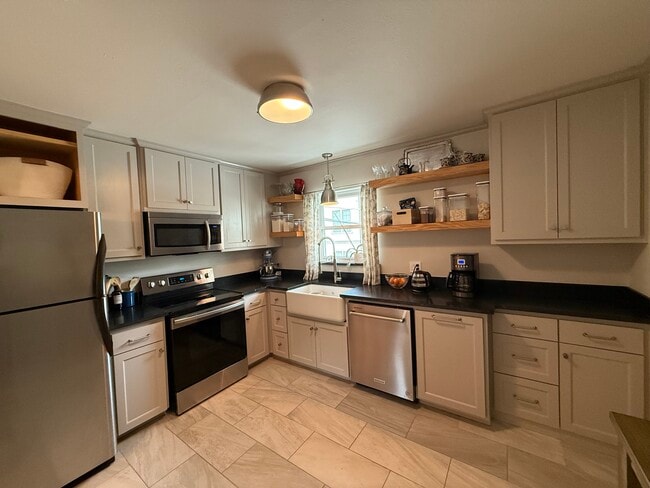 Building Photo - 6060 Averill Way